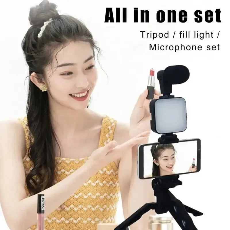 Smartphone Vlogging Kit With Tripod Phone Holder Mini Microphone LED